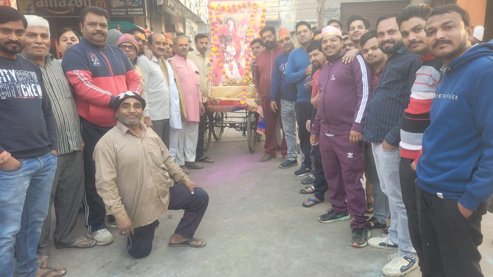 निशान यात्रा में शामिल श्याम भक्त। संवाद निशान यात्रा में शामिल श्याम भक्त। संवाद