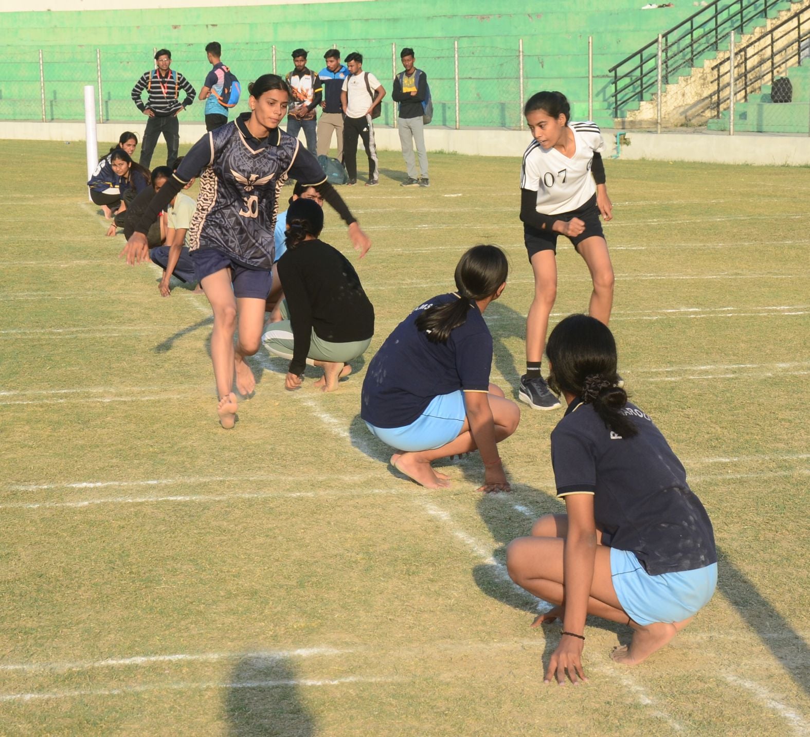 प्रतियोगिताओं में हिस्सा लेते प्रतिभागी। प्रतियोगिताओं में हिस्सा लेते प्रतिभागी।
