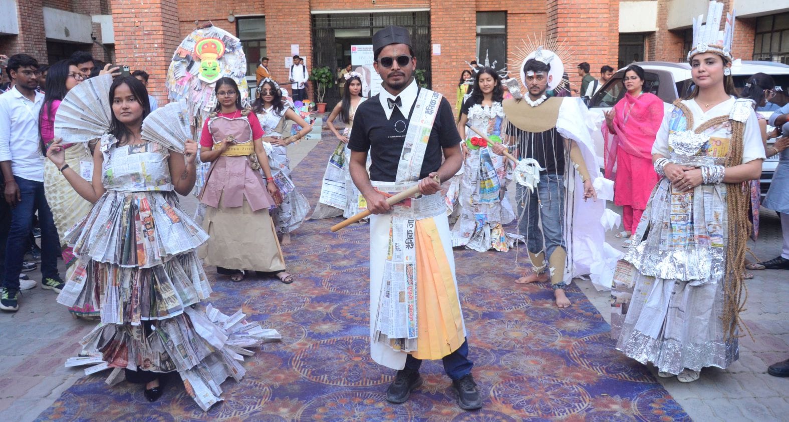 प्रतियोगिताओं में हिस्सा लेते प्रतिभागी। प्रतियोगिताओं में हिस्सा लेते प्रतिभागी।
