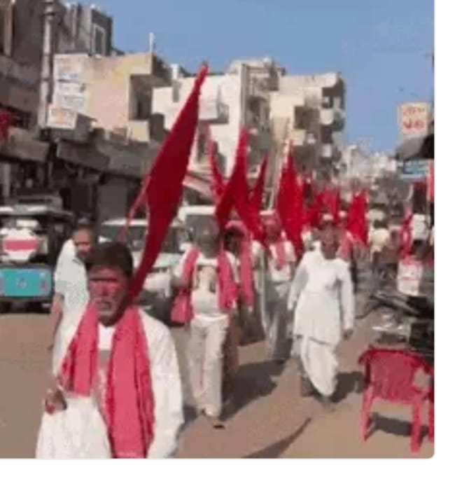 दौसा मेहंदीपुर बालाजी मेला से पूर्व चढ़ाया सोने का चोला