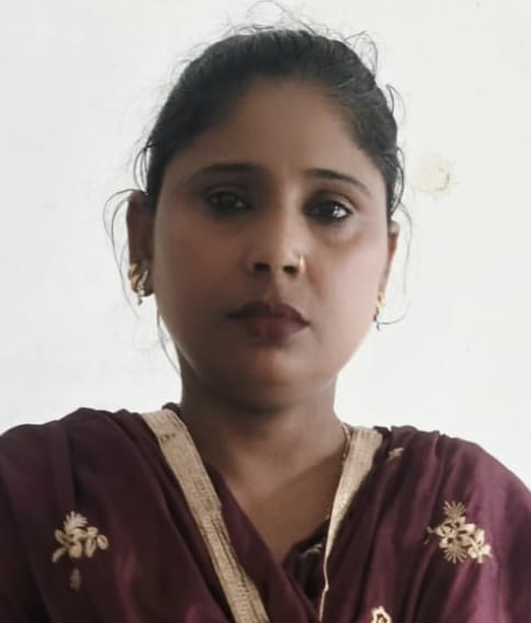चरवा क्षेत्र में स्थित गैस एजेंसी के बाहर लगी लोगों की लंबी कतार- संवाद चरवा क्षेत्र में स्थित गैस एजेंसी के बाहर लगी लोगों की लंबी कतार- संवाद