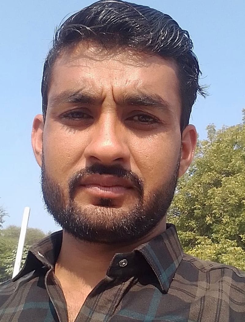 फोटो 28 एमएएचपी 16 परिचय-बड़ा भाई संतोष मिश्रा। संवाद फोटो 28 एमएएचपी 16 परिचय-बड़ा भाई संतोष मिश्रा। संवाद