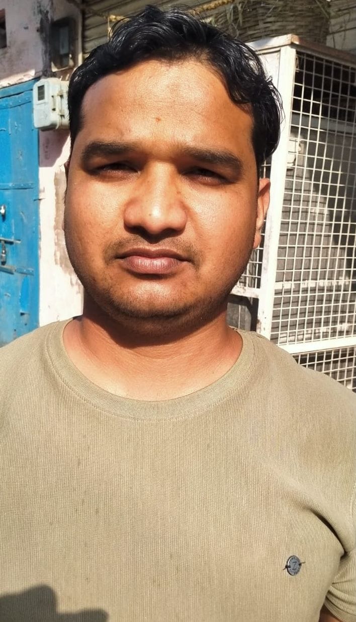 फाेटो संख्या:70- राजेंद्र सैनी बजाज व्यापारी