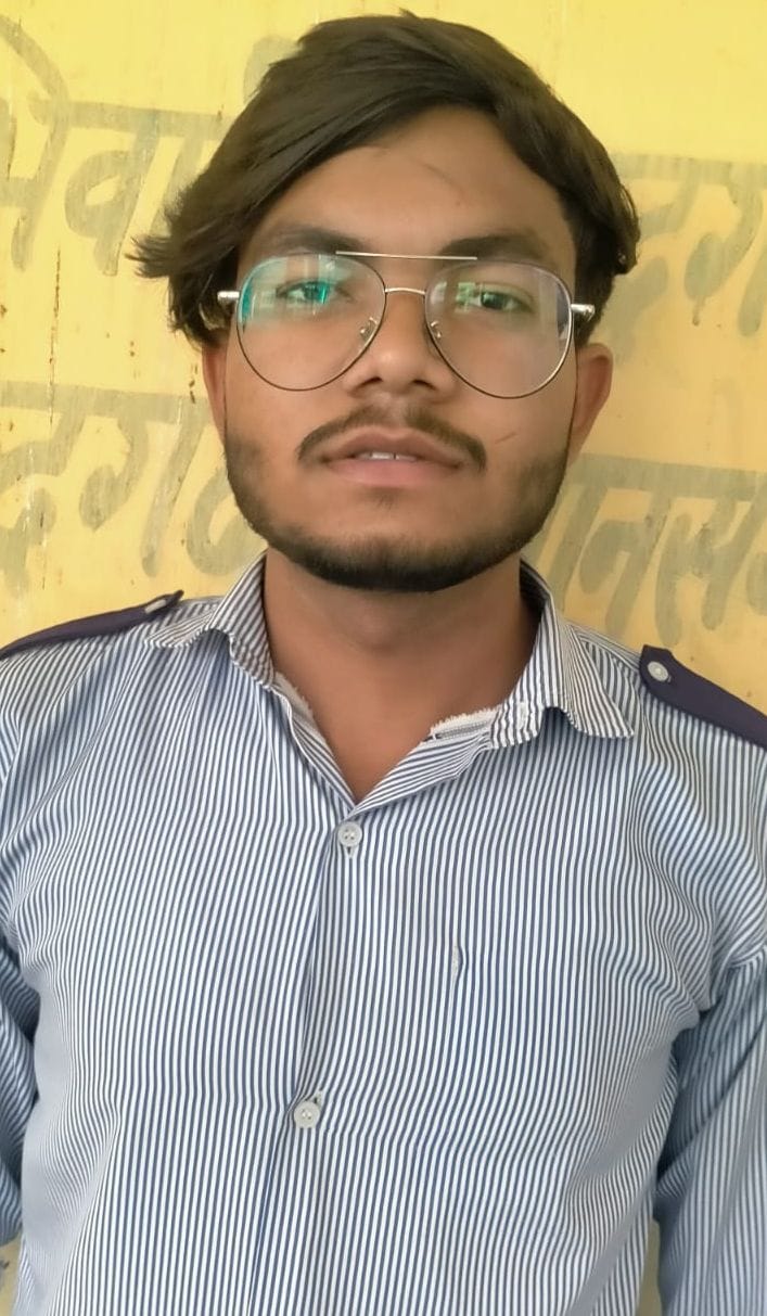 फोटो संख्या:72- छात्र अनिकेत, गांव ढ़ाणा