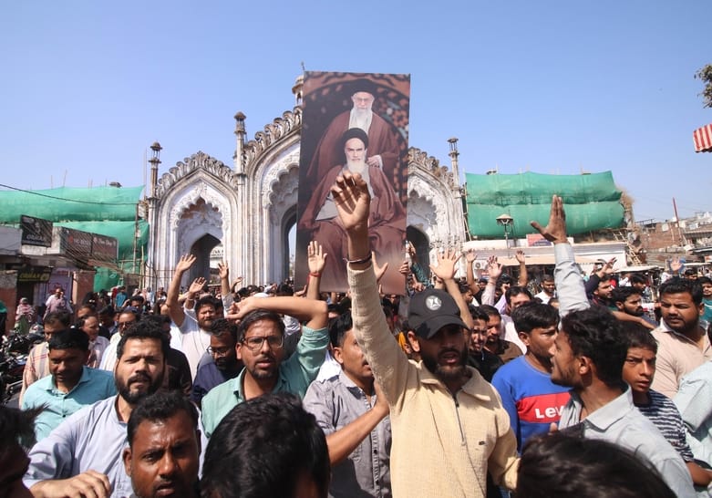 रविवार को पुराने लखनऊ इलाके में विरोध प्रदर्शन के बाद बढ़ाई गई सुरक्षा। 