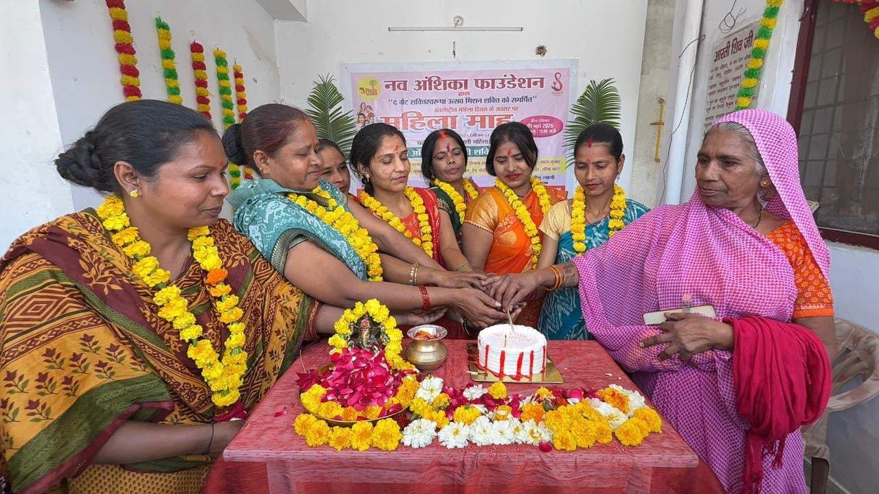 श्रमजीवी महिलाओं को किया सम्मानित