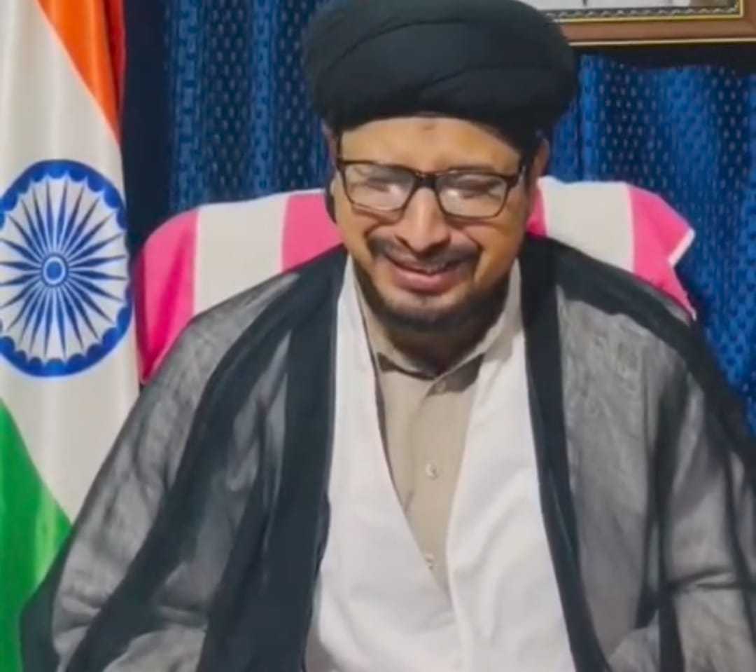 फोटो - 02 मातमी मजलिस में शामिल शिया मुस्लिम। स्रोत - स्वयं फोटो - 02 मातमी मजलिस में शामिल शिया मुस्लिम। स्रोत - स्वयं