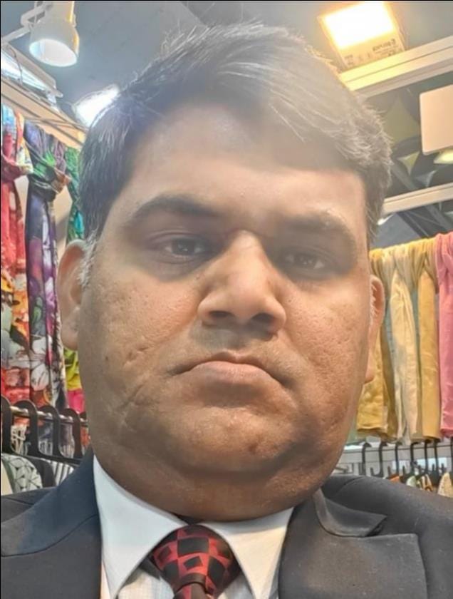 फोटो-19 शहर के एक कारखाने में सूखते कपड़े। संवाद फोटो-19 शहर के एक कारखाने में सूखते कपड़े। संवाद