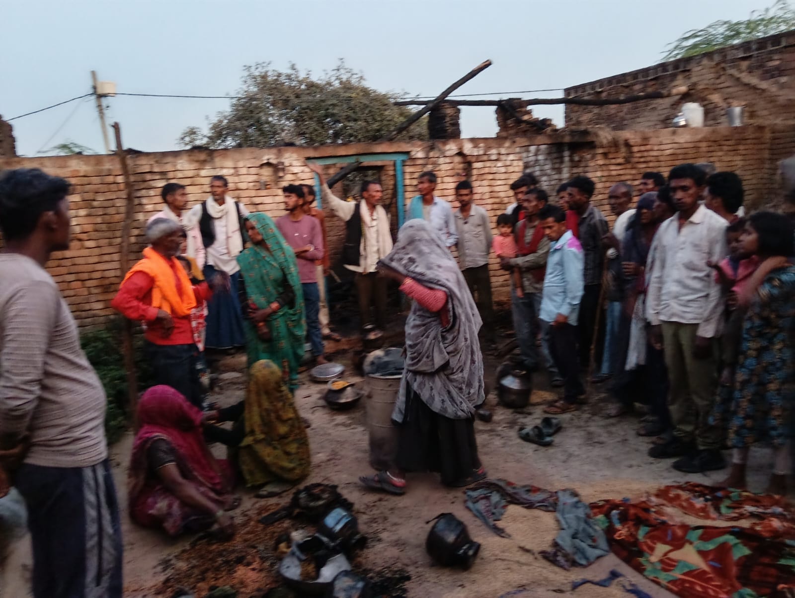 फोटो 32 आग से जला सामान। संवाद
