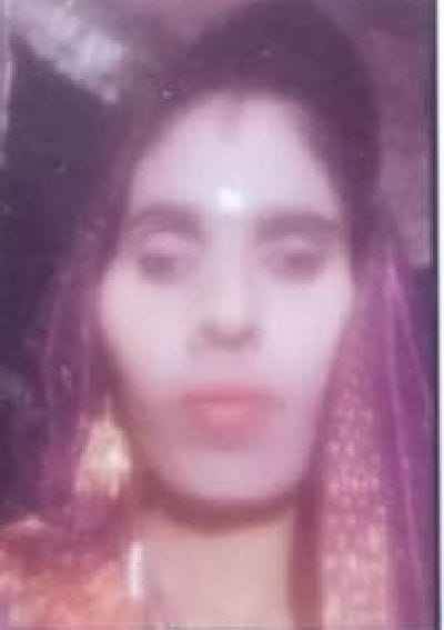 जानकारी देते नन्ही के परिजन। संवाद