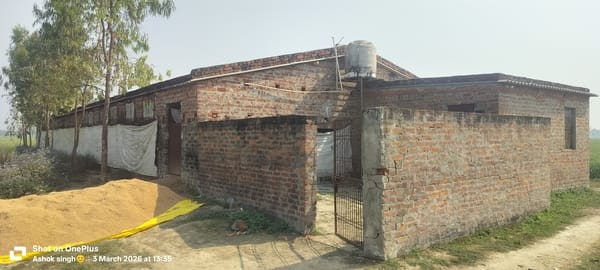 मथौली नगर पंचायत के वार्ड नंबर 12 सरदार भगत सिंह नगर में बंद पड़ा मुर्गी फार्म  बन रही अवैध शरा