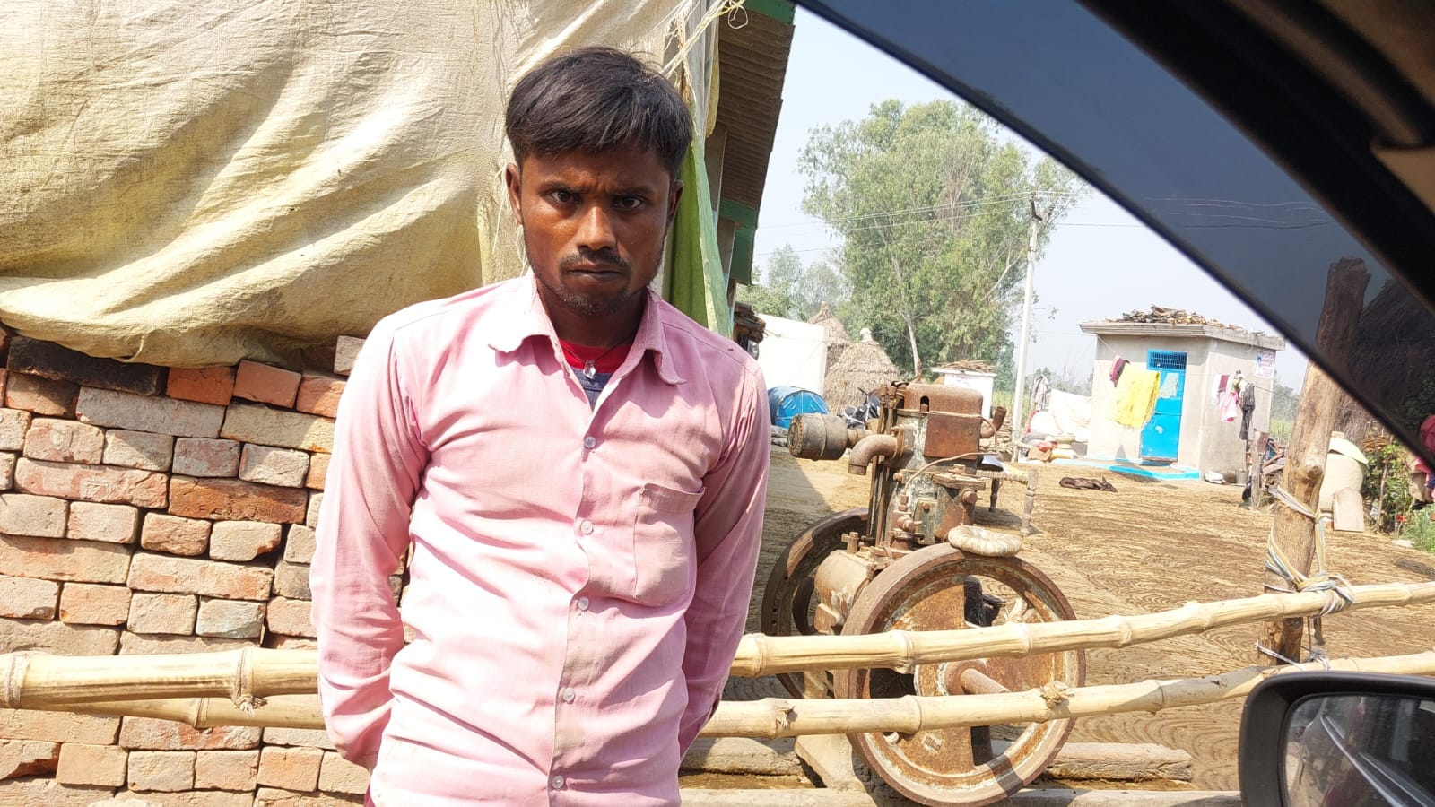 ग्राम काजरबोझी में अध्रनिर्मित ओवरहेड टैंक। संवाद ग्राम काजरबोझी में अध्रनिर्मित ओवरहेड टैंक। संवाद