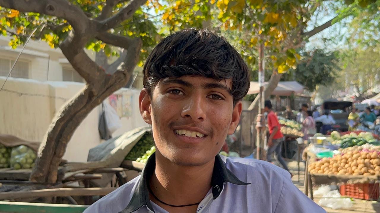 14-रोहतक के गांधी कैंप स्थित राजकीय कन्या वरिष्ठ माध्यमिक विद्यालय में 10वीं की अंग्रेजी विषय 