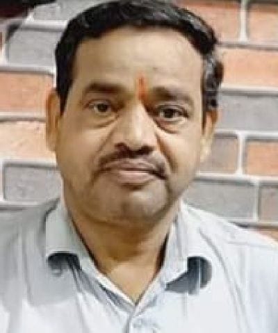 अमित पांडेय, व्यापारी।