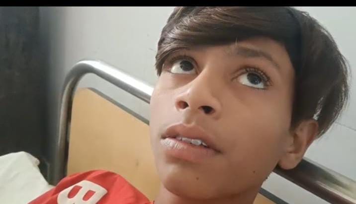 फोटो - 10 टिक्कू पेड़े वालों की दुकान पर नमूने भर्ती खाद्य विभाग की टीम। संवाद