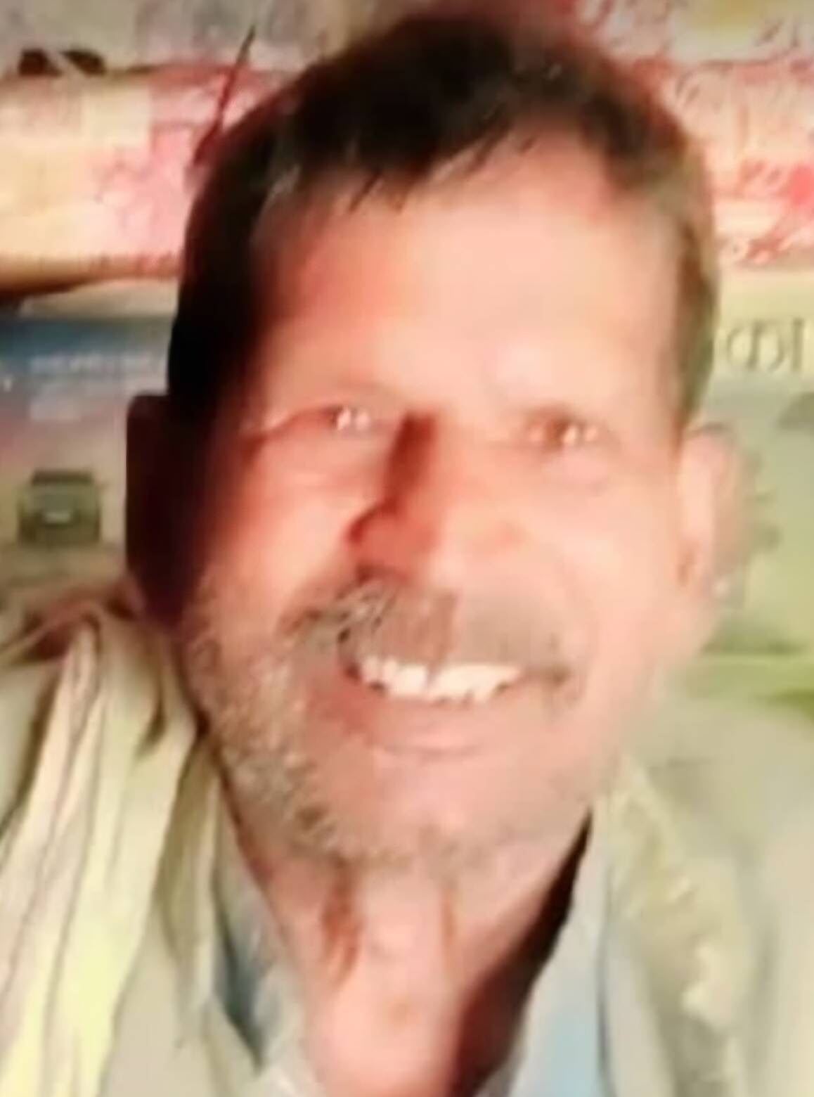 फोटो-5 गांव अलाहदादपुर में बिलखतीं परिवार की महिलाएं।