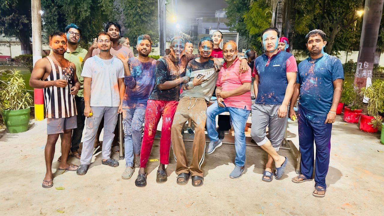 लखनऊ विश्वविद्यालय के अंतरराष्ट्रीय छात्रावासों में धूमधाम से मनी होली लखनऊ विश्वविद्यालय के अंतरराष्ट्रीय छात्रावासों में धूमधाम से मनी होली