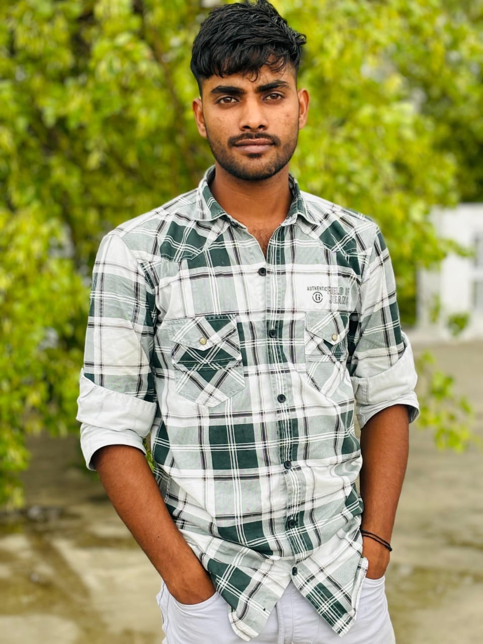 14-रोहतक के बनियानी गांव में हुई पंचायत में ग्रामीणों को समझाते डीएसपी राकेश। स्रोत : समाज