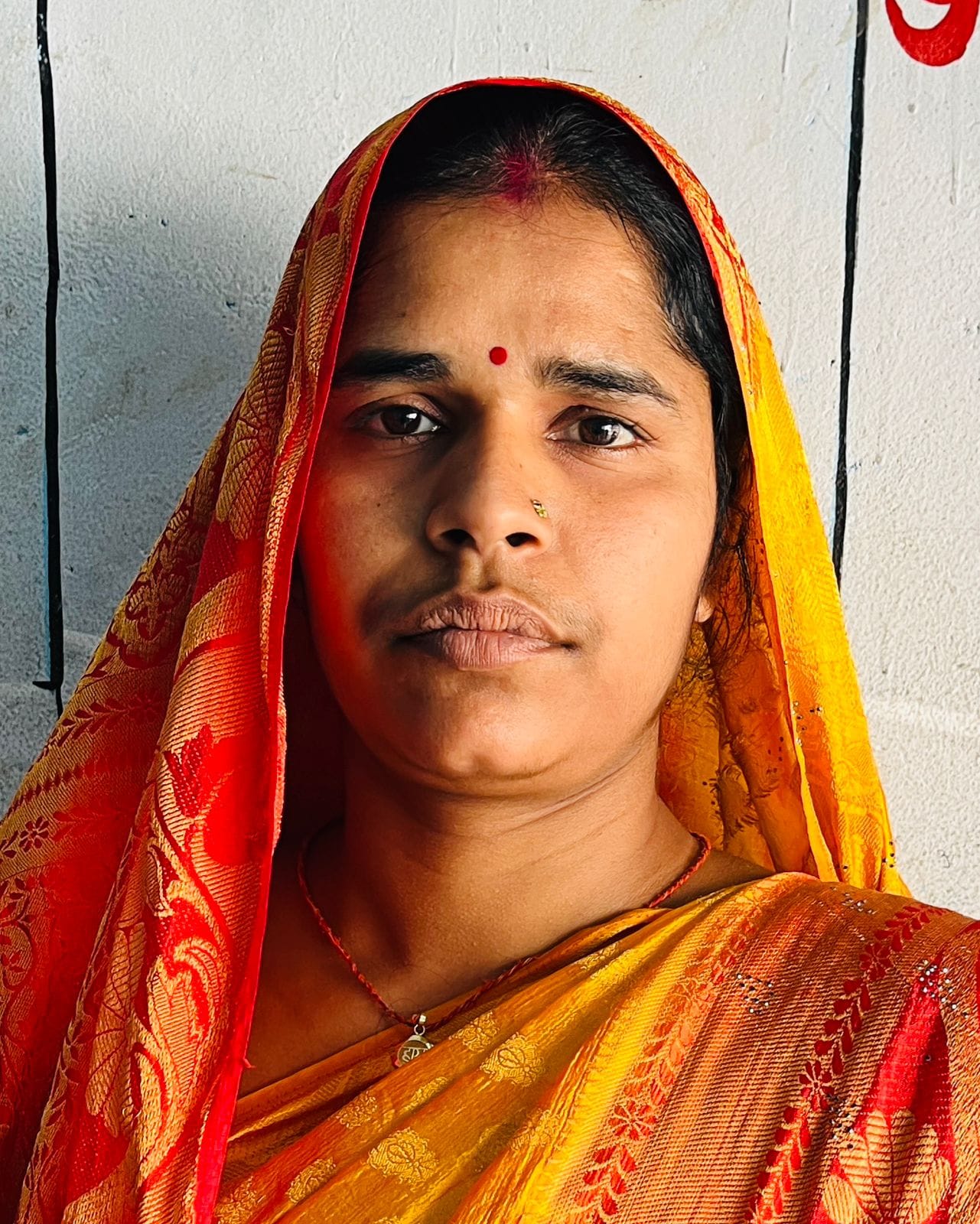 फोटो 20: डेयरी में मशीनों पर काम करतीं रश्मि यादव। संवाद