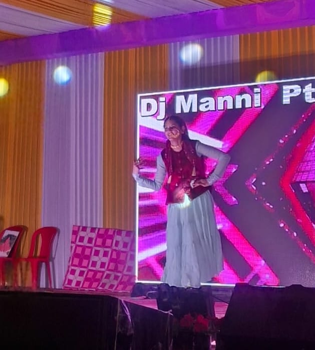 हाइट कॉलेज शाहपुर में राज्य स्तरीय तीन दिवसीय यूथ फेस्टिवल में डांस की प्रस्तुति देते हुए विद्य