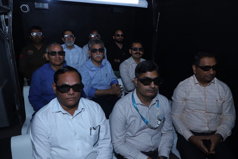 कुरुक्षेत्र। फैंटेसी राइड के उद्घाटन अवसर पर पहुंचे उपायुक्त एवं अन्य। संवाद