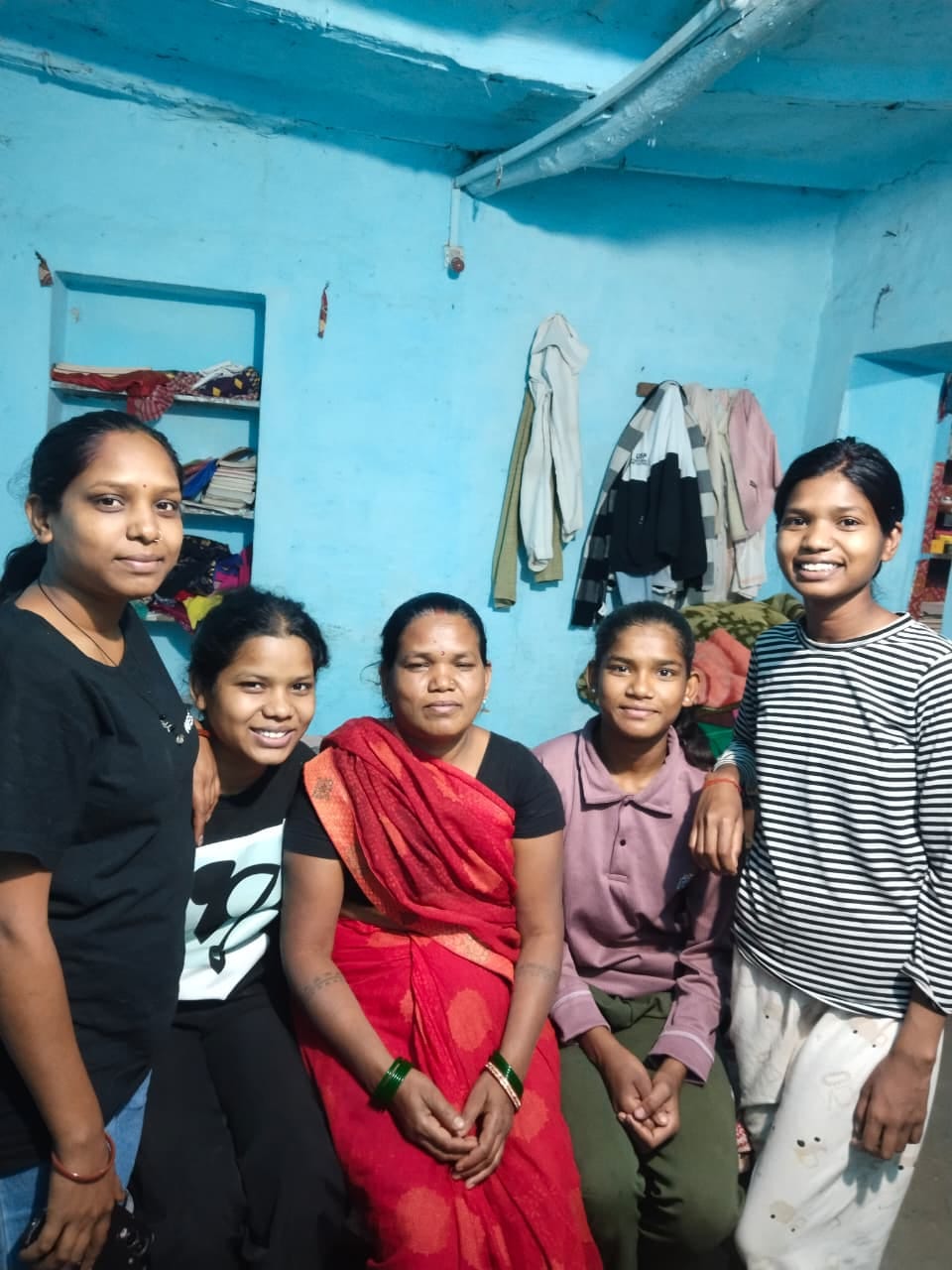 करमा ब्लॉक के करकी गांव के एक  ही किसान की तीन बेटियों का पुलिस में हुआ चयन। स्रोत स्वयं