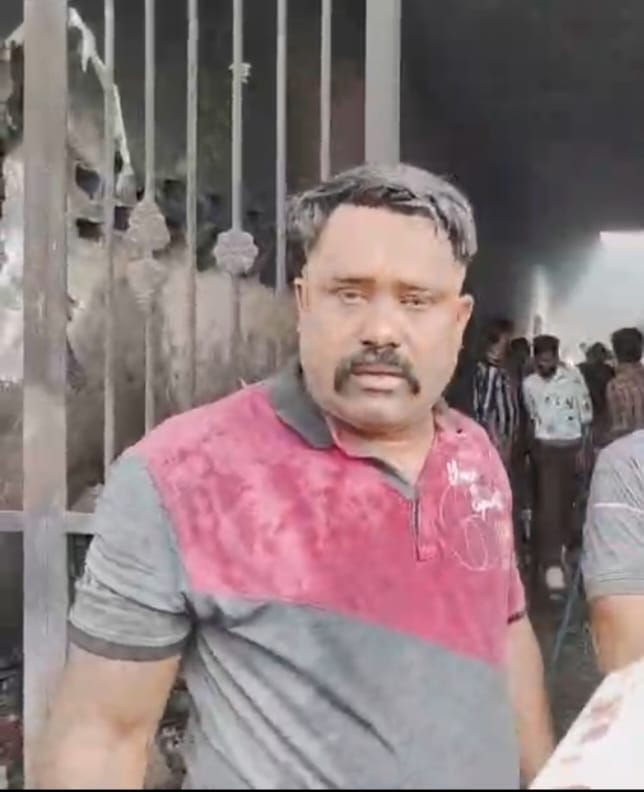 07जेएनडी33, 34, 35, 36: हादसे के बाद विलाप करते परिजन। संवाद