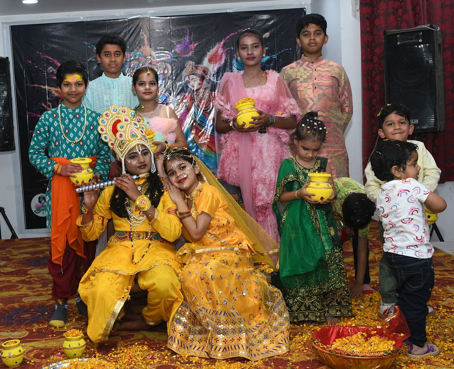 होली मिलन समारोह में भक्ति व संगीत का मिलाप, बच्चों ने दी प्रस्तुति। 