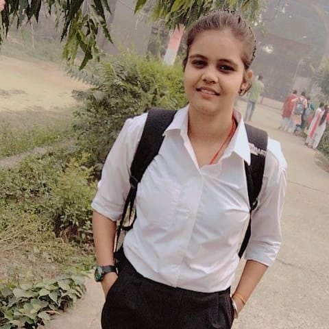 महिला दिवस खबर का फोटो- शिक्षिका रुचि शर्मा।