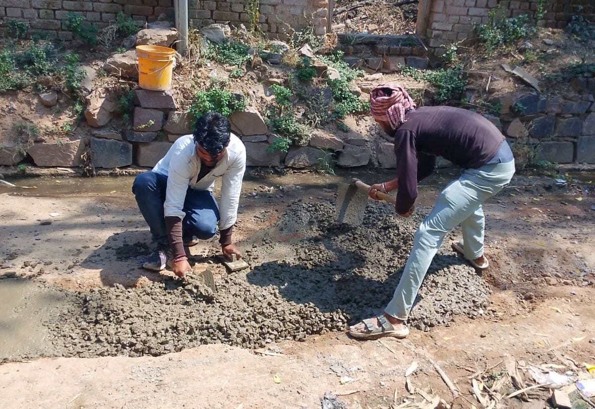 फोटो 09 एमएएचपी 11 परिचय-चरखारी विधायक बृजभूषण राजपूत। संवाद