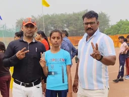 अयोध्या में आयोजित वॉलीबाल प्रतियोगिता में विजेता चंदौली के खिलाड़ी। स्रोत:-जागरूक पाठक