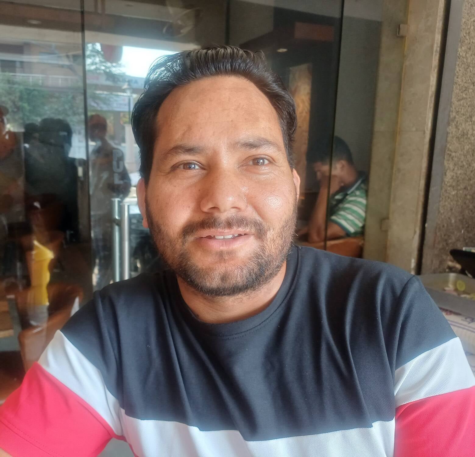 2800 रुपये में खरीदा व्यावसायिक सिलिंडर। संवाद 2800 रुपये में खरीदा व्यावसायिक सिलिंडर। संवाद