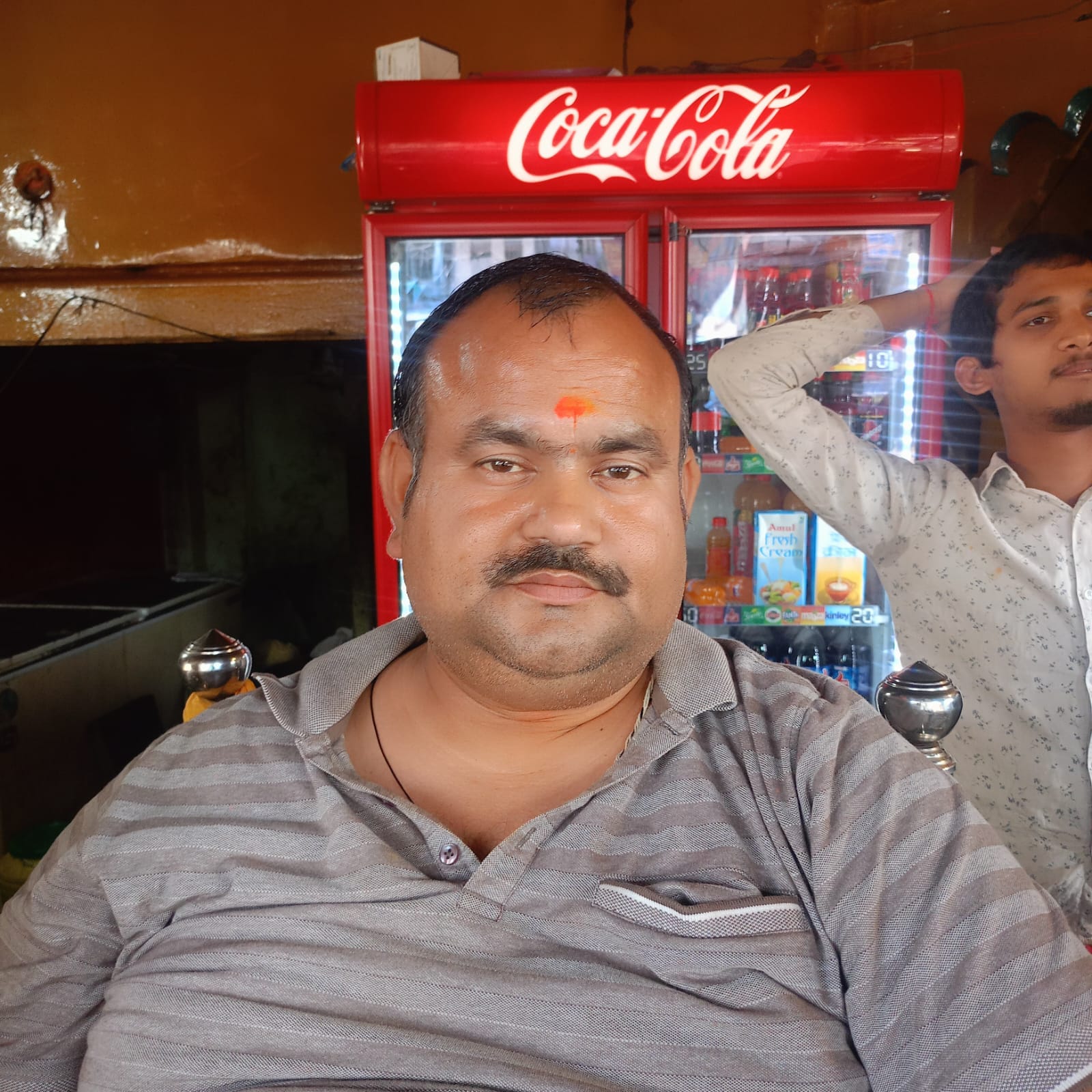 फोटो 12 सीकेटीपी 11 शहर के बस स्टैंड के पास होटल पर कोयला भट्ठी का इस्तेमाल। संवाद फोटो 12 सीकेटीपी 11 शहर के बस स्टैंड के पास होटल पर कोयला भट्ठी का इस्तेमाल। संवाद