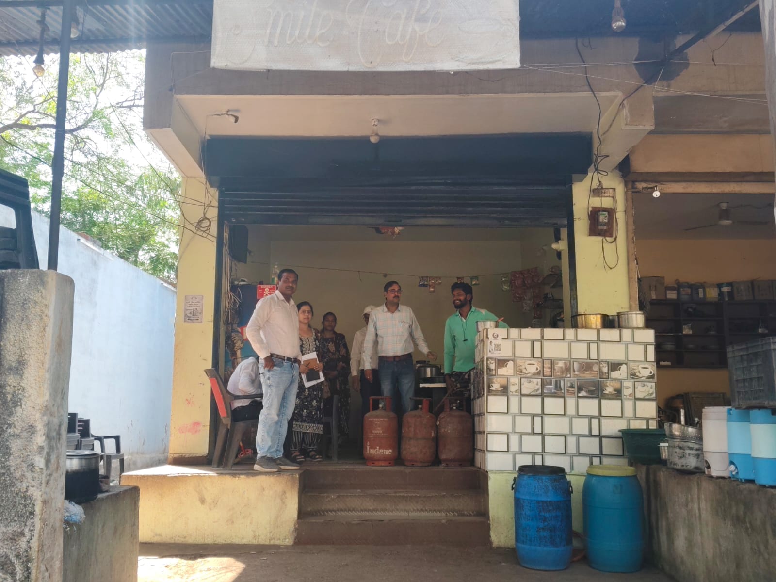 खाद्य विभाग की टीम ने कार्रवाई किया