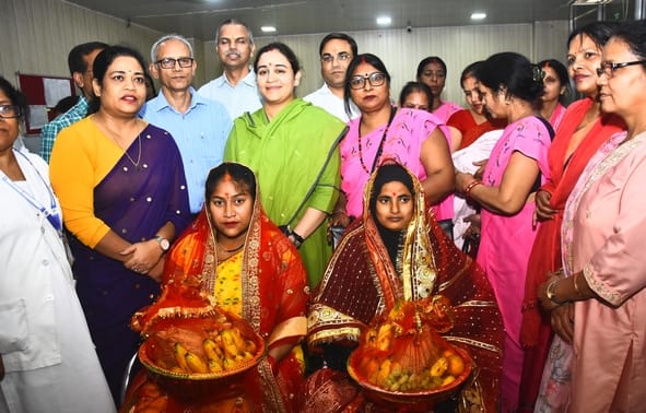 लोकबंधु अस्पताल में कन्या जन्मोत्सव