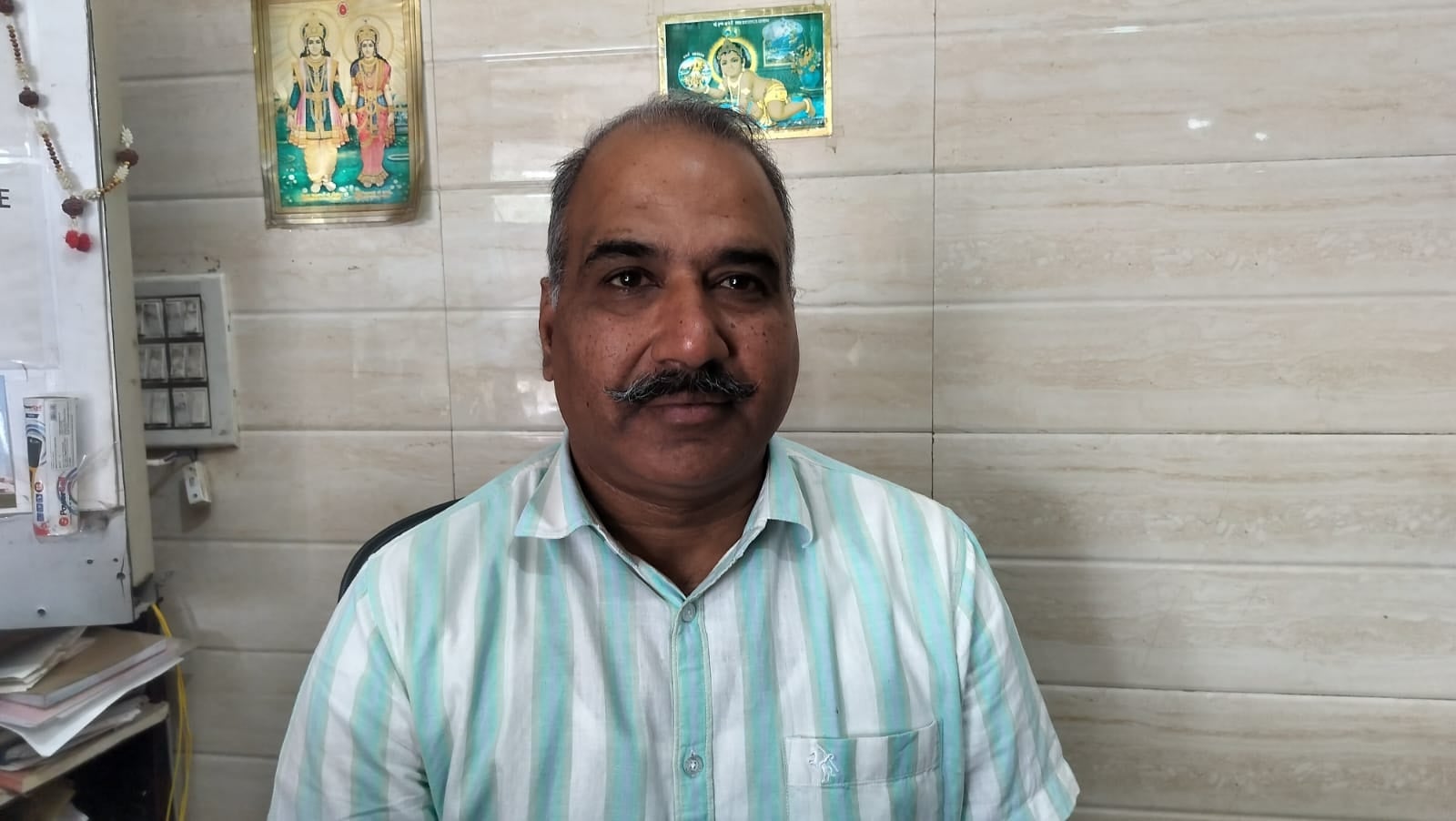 मंजूर अहमद, उपभोक्ता मंजूर अहमद, उपभोक्ता