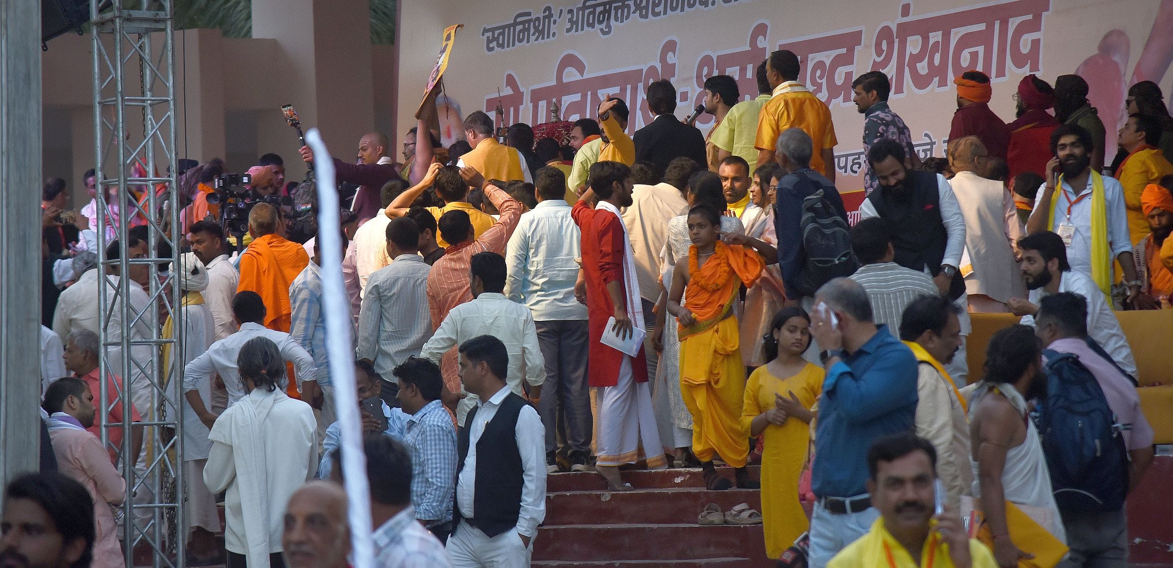 राजधानी के कांशीराम स्मृति सांस्कृतिक स्थल में हुआ कार्यक्रम। राजधानी के कांशीराम स्मृति सांस्कृतिक स्थल में हुआ कार्यक्रम।