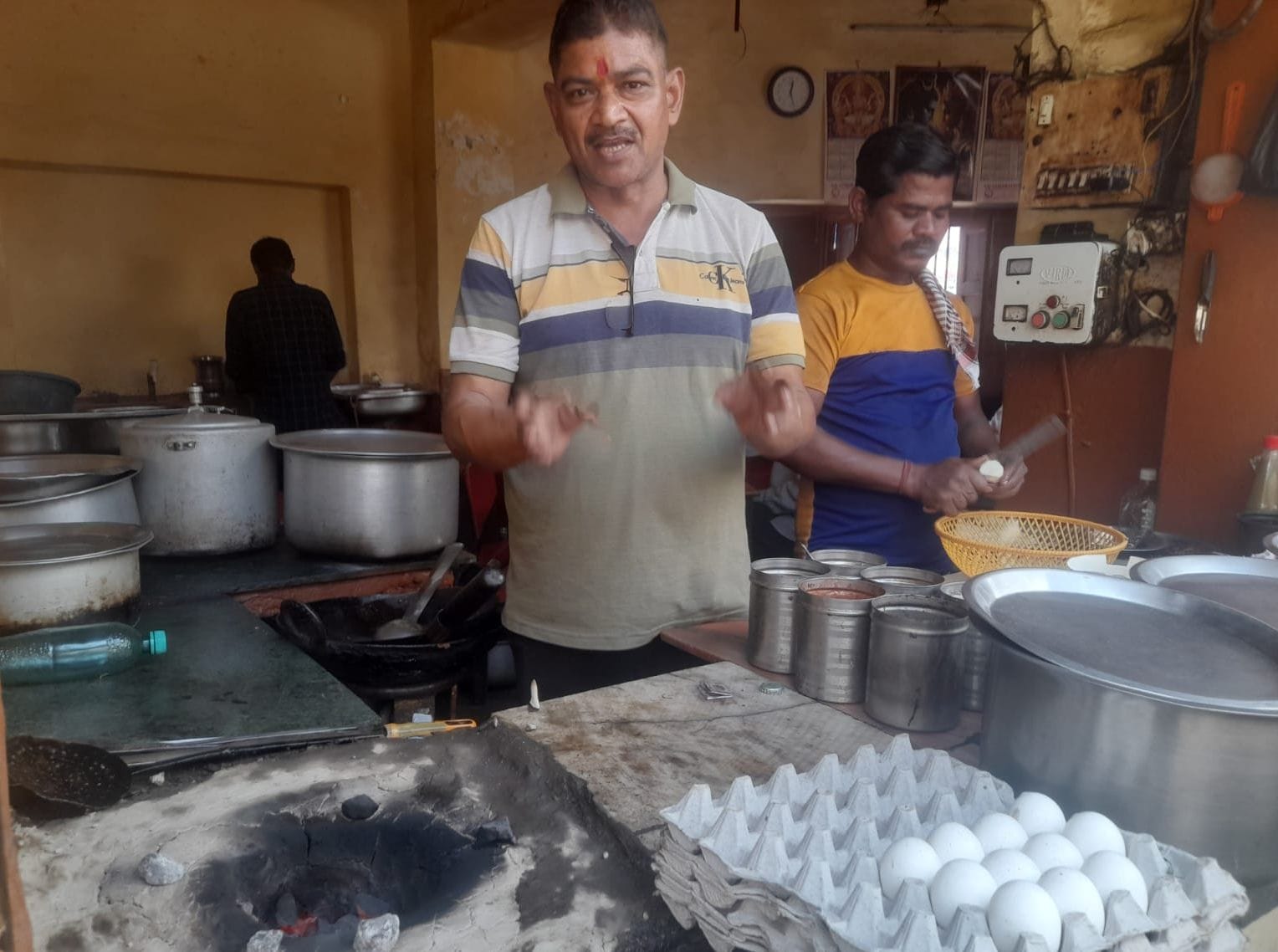 बेबी आजमी, बाडूजई प्रथम। बेबी आजमी, बाडूजई प्रथम।