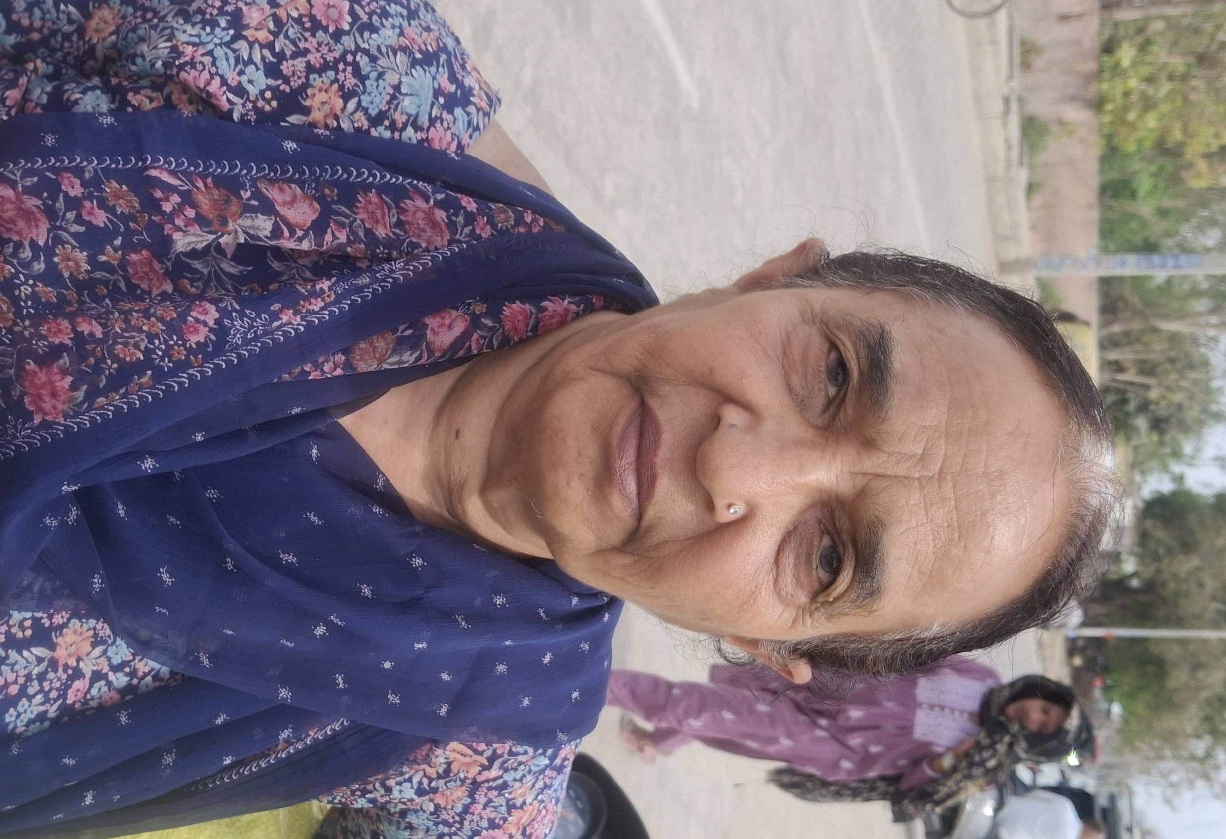 फोटो 87 : लोकेश कुमार