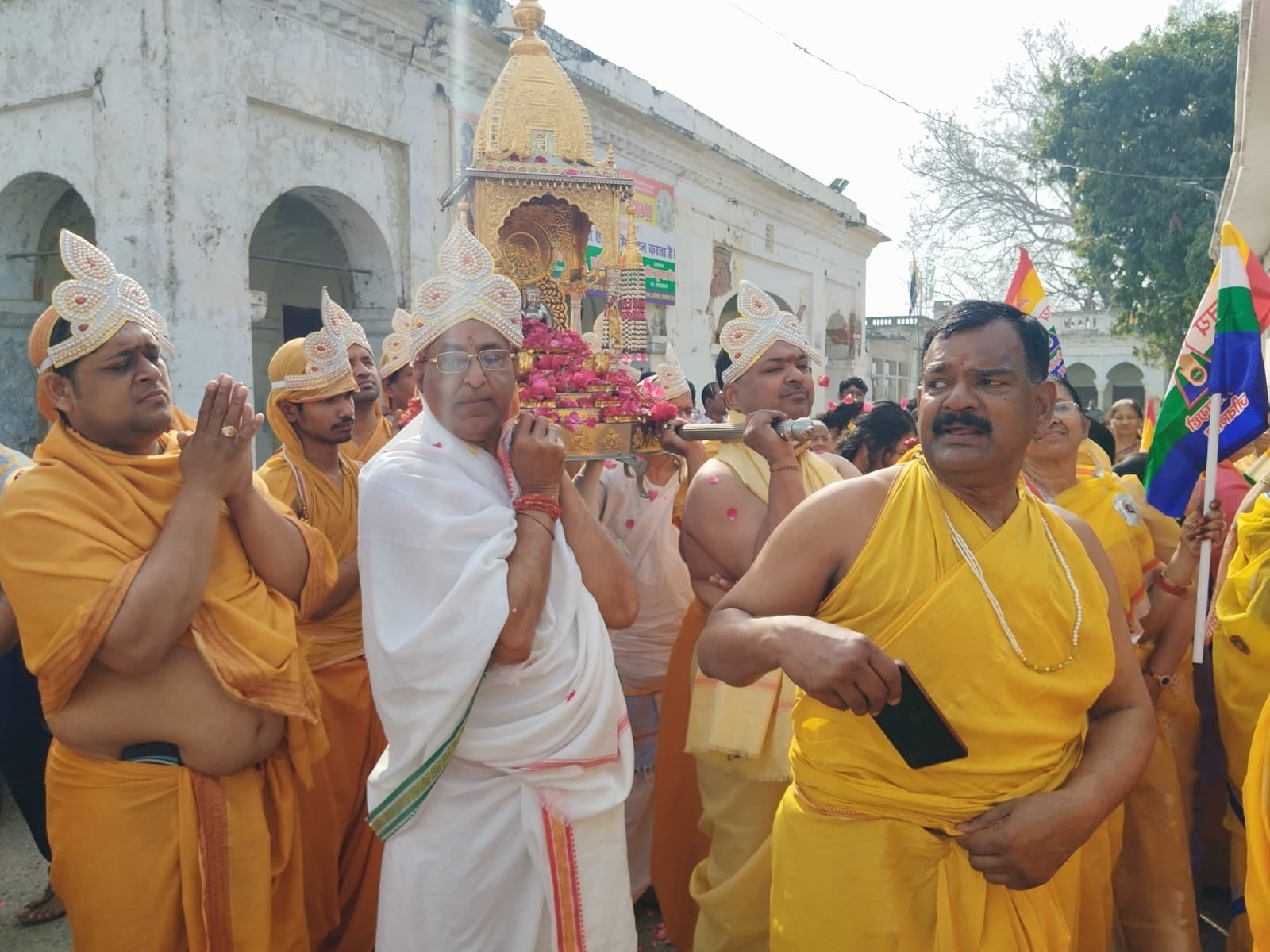 जन्म एवं तप कल्याणक महोत्सव बृहस्पतिवार को राजधानी में श्रद्धा, भक्ति और उल्लास के वातावरण में जन्म एवं तप कल्याणक महोत्सव बृहस्पतिवार को राजधानी में श्रद्धा, भक्ति और उल्लास के वातावरण में