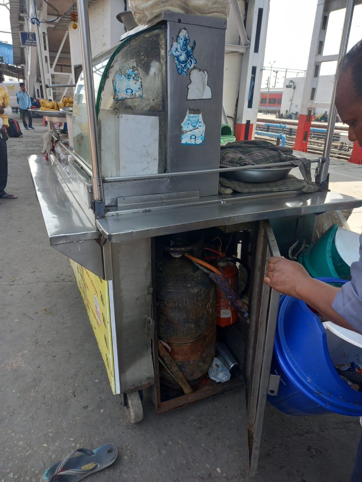 लवन्या लवन्या