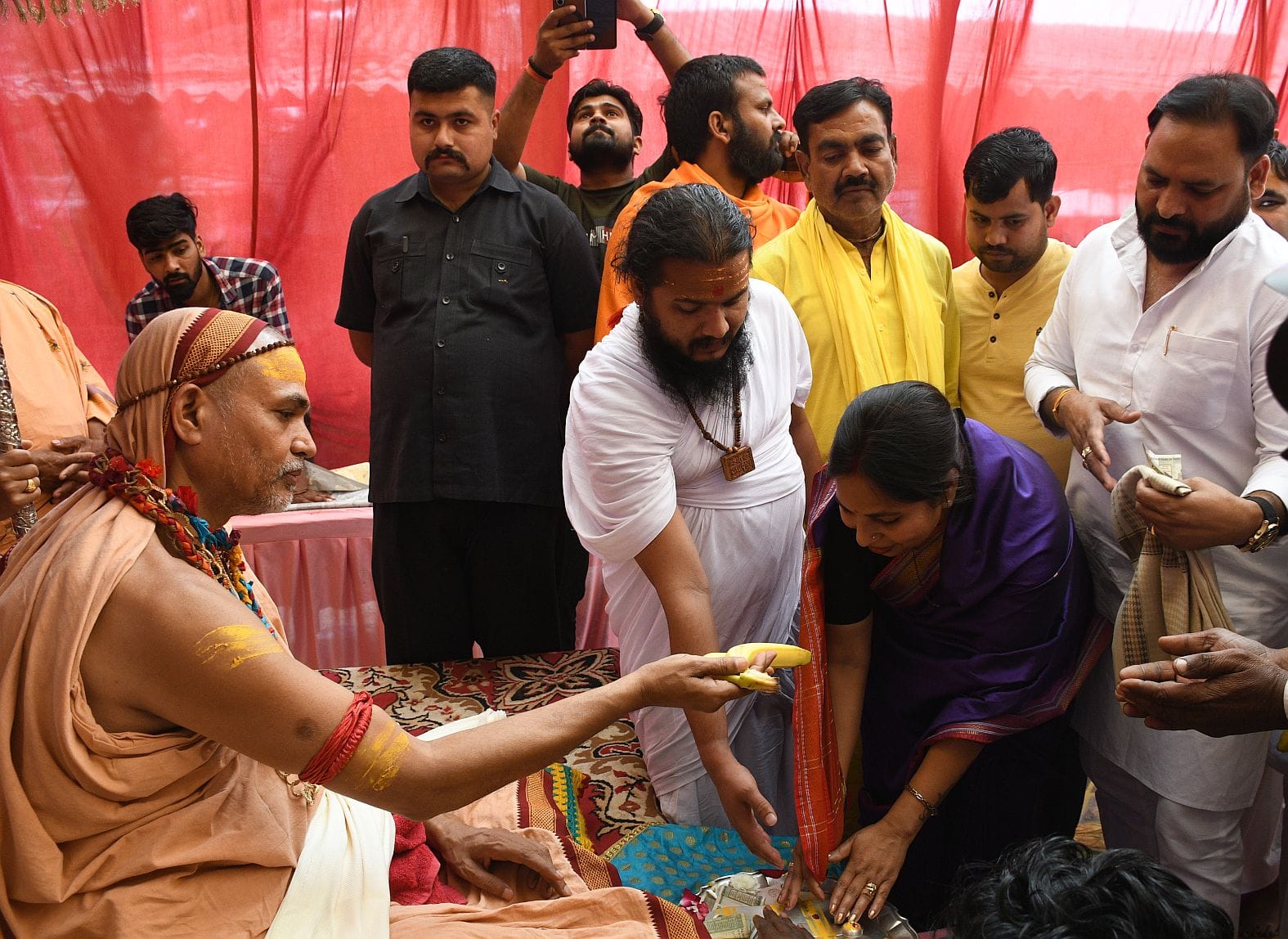 राजधानी में बृहस्पतिवार को शंकराचार्य स्वामी अविमुक्तेश्वरानंद सरस्वती ।