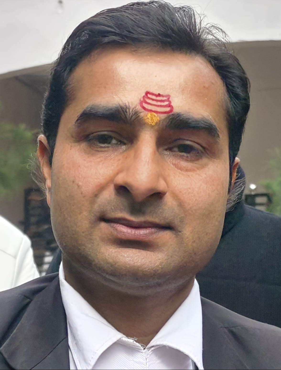 शहीद भगत सिंह पार्क में टूटे झूले। संवाद शहीद भगत सिंह पार्क में टूटे झूले। संवाद