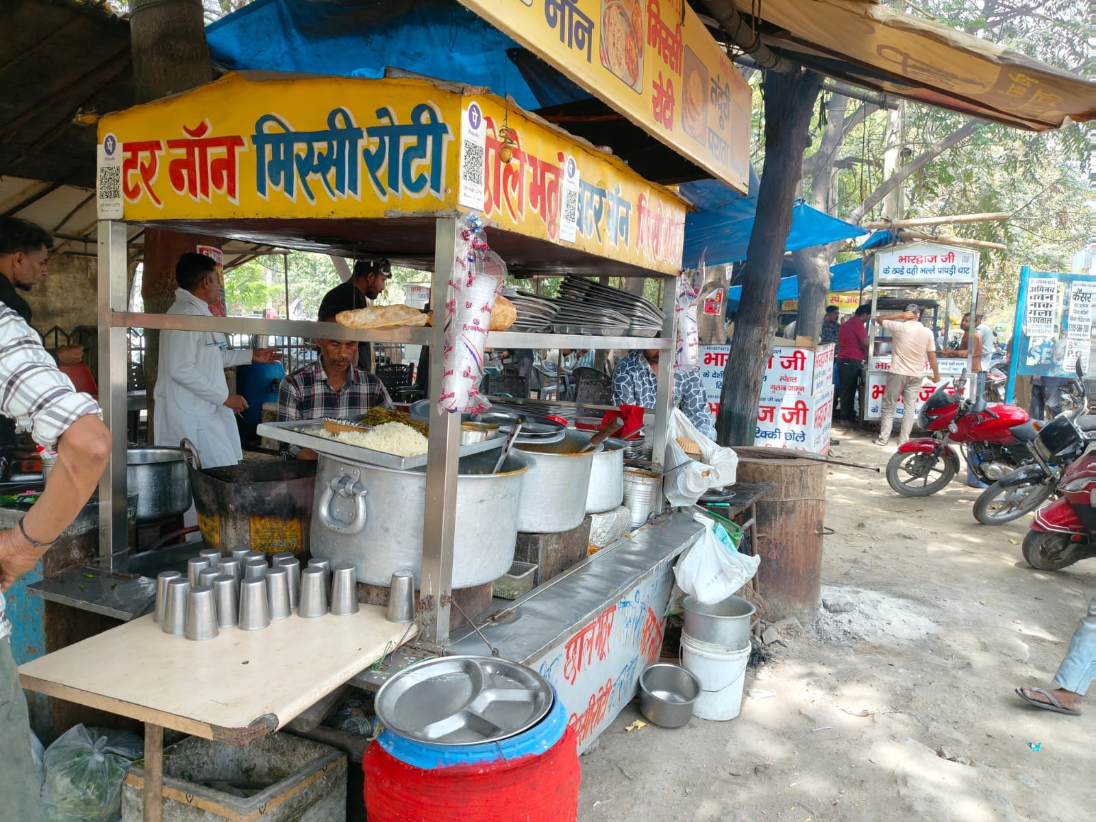 विष्णू पंडित, होटल संचालक, धारूहेड़ा
