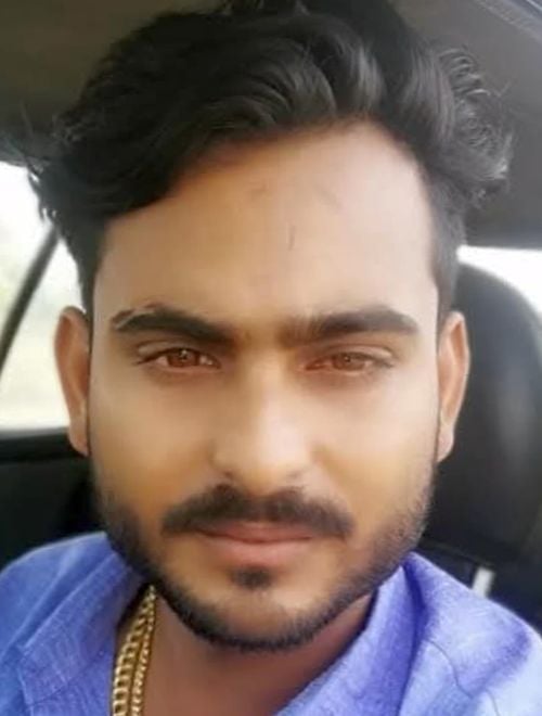 फोटो 13 एमएएचपी 11 परिचय-रेलवे स्टेशन रोड पर उखड़ी खोदी गई सड़क। संवाद फोटो 13 एमएएचपी 11 परिचय-रेलवे स्टेशन रोड पर उखड़ी खोदी गई सड़क। संवाद