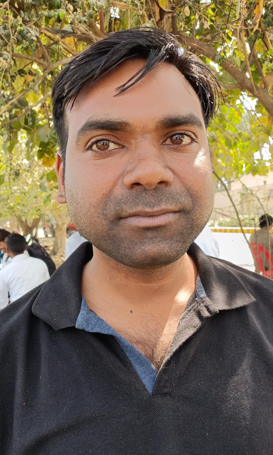 इस्लामियां इंटर कॉलेज केंद्र पर लगी पुलिस परीक्षा के अभ्यर्थीयों की लाइन। संवाद इस्लामियां इंटर कॉलेज केंद्र पर लगी पुलिस परीक्षा के अभ्यर्थीयों की लाइन। संवाद