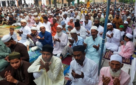 कांट जामा मस्जिद में नमाज अदा करते लोग। संवाद कांट जामा मस्जिद में नमाज अदा करते लोग। संवाद
