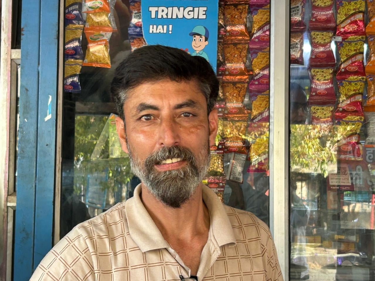 10- जोनी, पूरी सब्जी विक्रेता। 10- जोनी, पूरी सब्जी विक्रेता।