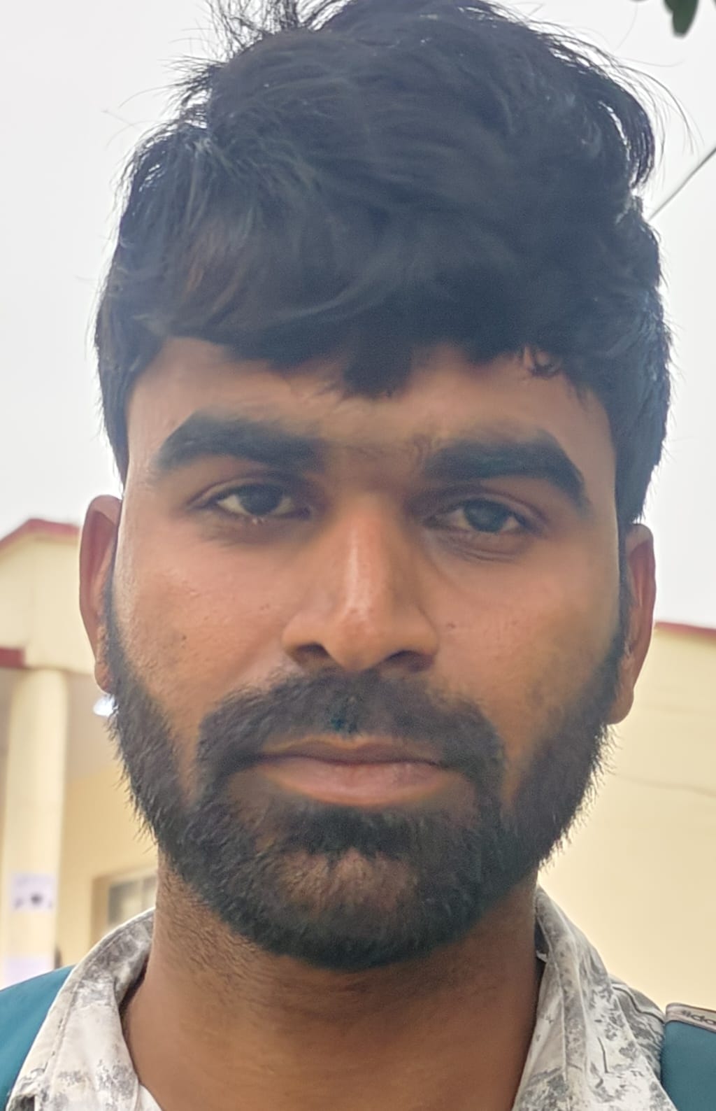 परीक्षा केंद्र राजकीय पॉलिटेक्निक कॉलेज में छात्राओं की हो रही बायोमेट्रिक। संवाद परीक्षा केंद्र राजकीय पॉलिटेक्निक कॉलेज में छात्राओं की हो रही बायोमेट्रिक। संवाद