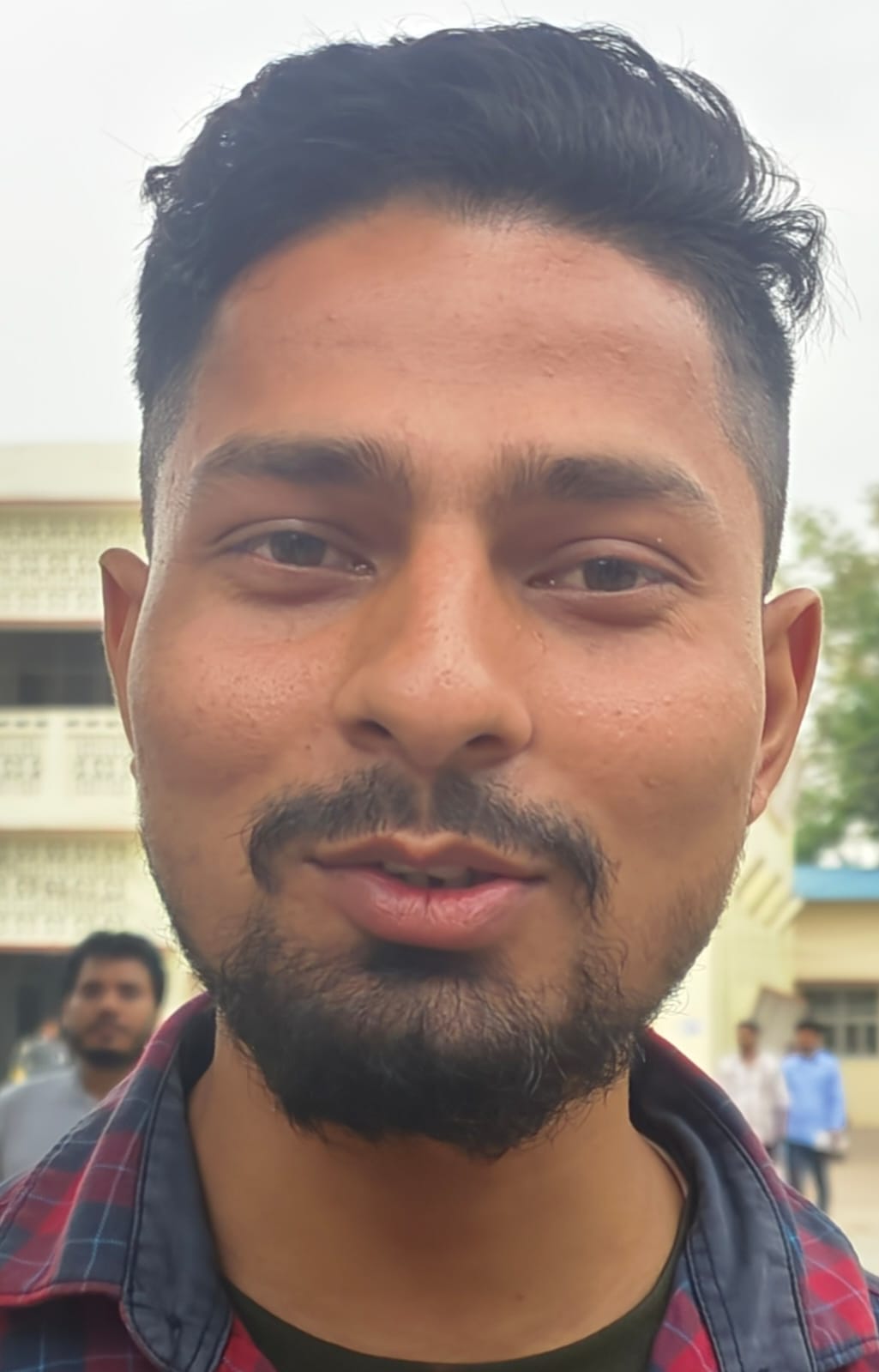 परीक्षा केंद्र राजकीय पॉलिटेक्निक कॉलेज में छात्राओं की हो रही बायोमेट्रिक। संवाद परीक्षा केंद्र राजकीय पॉलिटेक्निक कॉलेज में छात्राओं की हो रही बायोमेट्रिक। संवाद